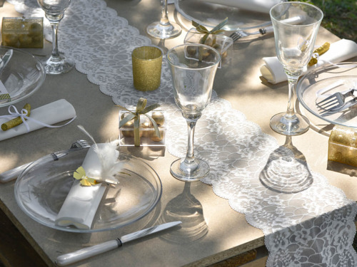 Premium lace table runner white