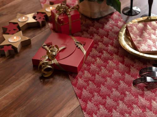 Red table runner Frozen fir trees