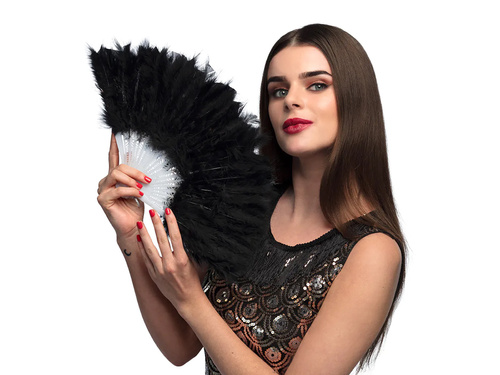 Black feather fan